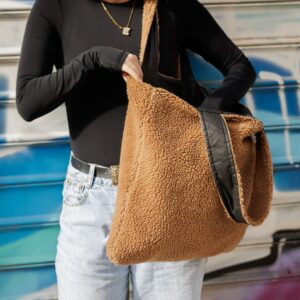 Teddy tote bag.